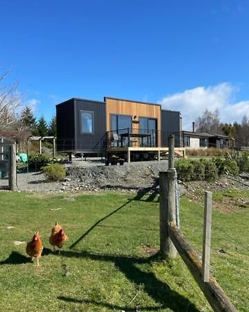 Boutique Tiny House - Te Anau Country Accommodation Eksteriør billede
