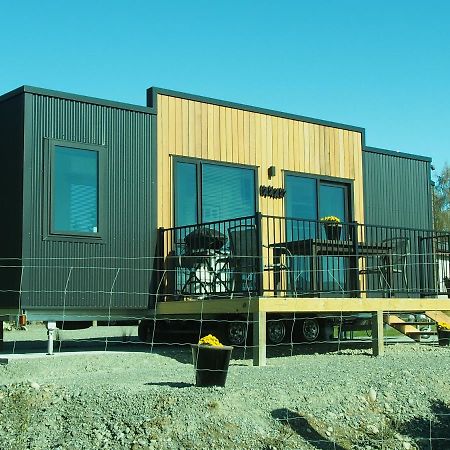 Boutique Tiny House - Te Anau Country Accommodation Eksteriør billede