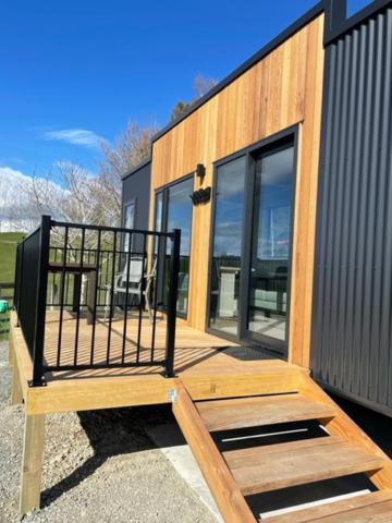 Boutique Tiny House - Te Anau Country Accommodation Eksteriør billede