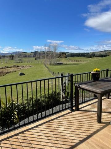 Boutique Tiny House - Te Anau Country Accommodation Eksteriør billede