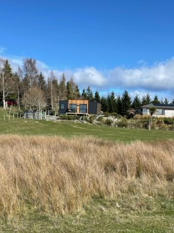 Boutique Tiny House - Te Anau Country Accommodation Eksteriør billede