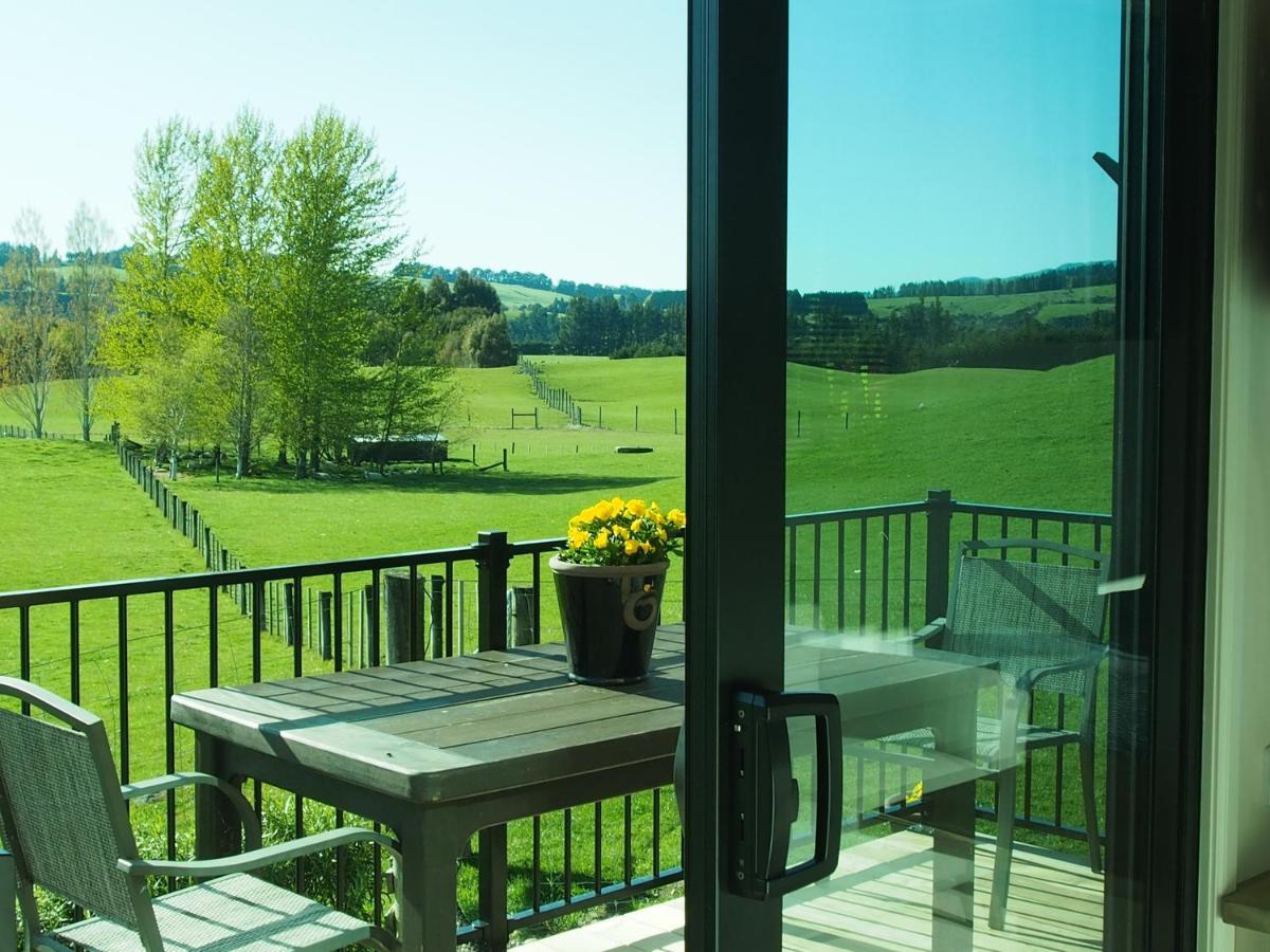Boutique Tiny House - Te Anau Country Accommodation Eksteriør billede